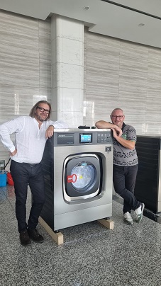 1725678529243074.jpg 1725678529243074.jpg